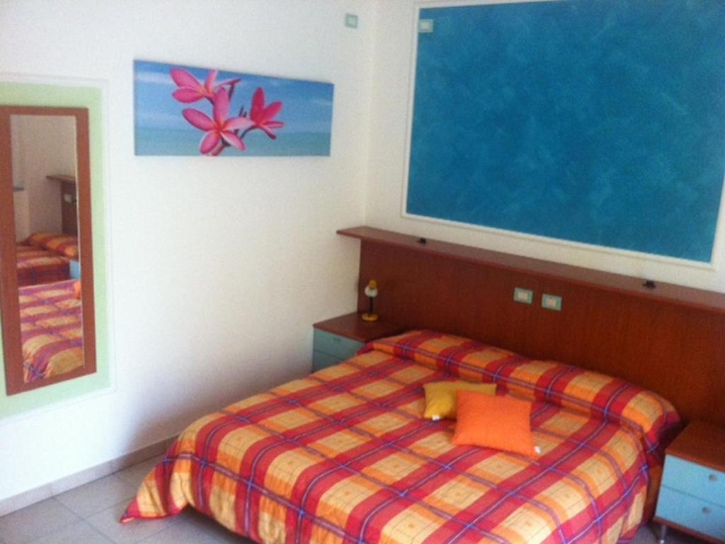 Albergo Ristorante Pomodoro Omegna Quarto foto